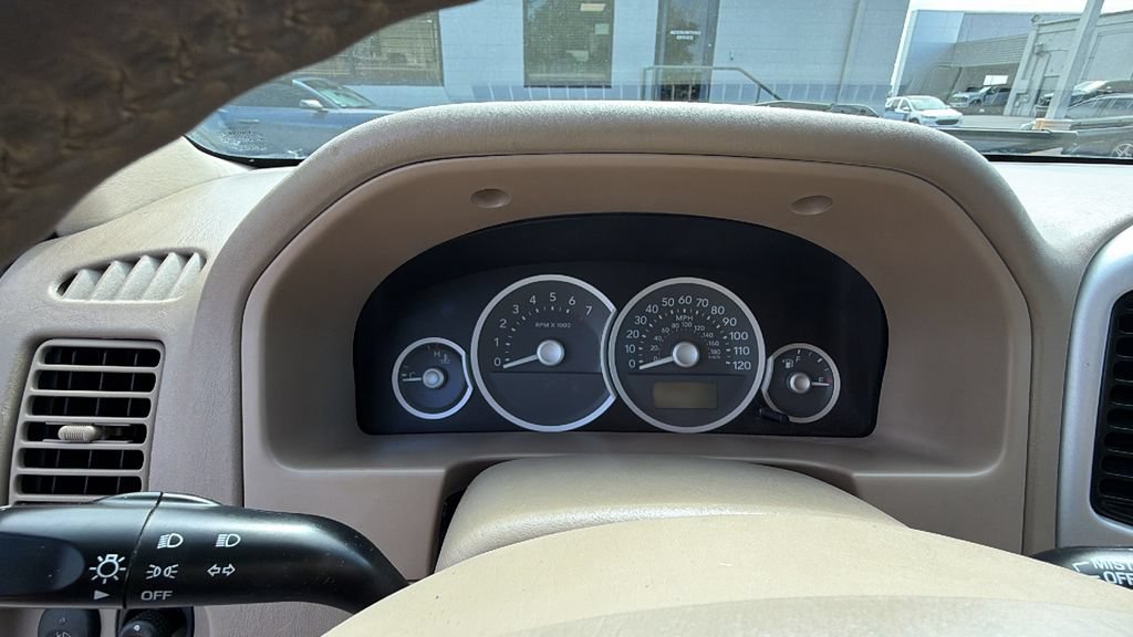 Used 2005 Mercury Mariner Luxury FWD image 18