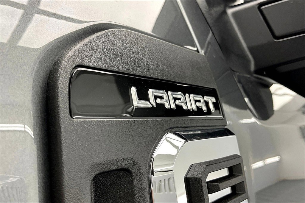 New 2026 Ford F350 4x4 Crew Cab DRW Super Duty image 9