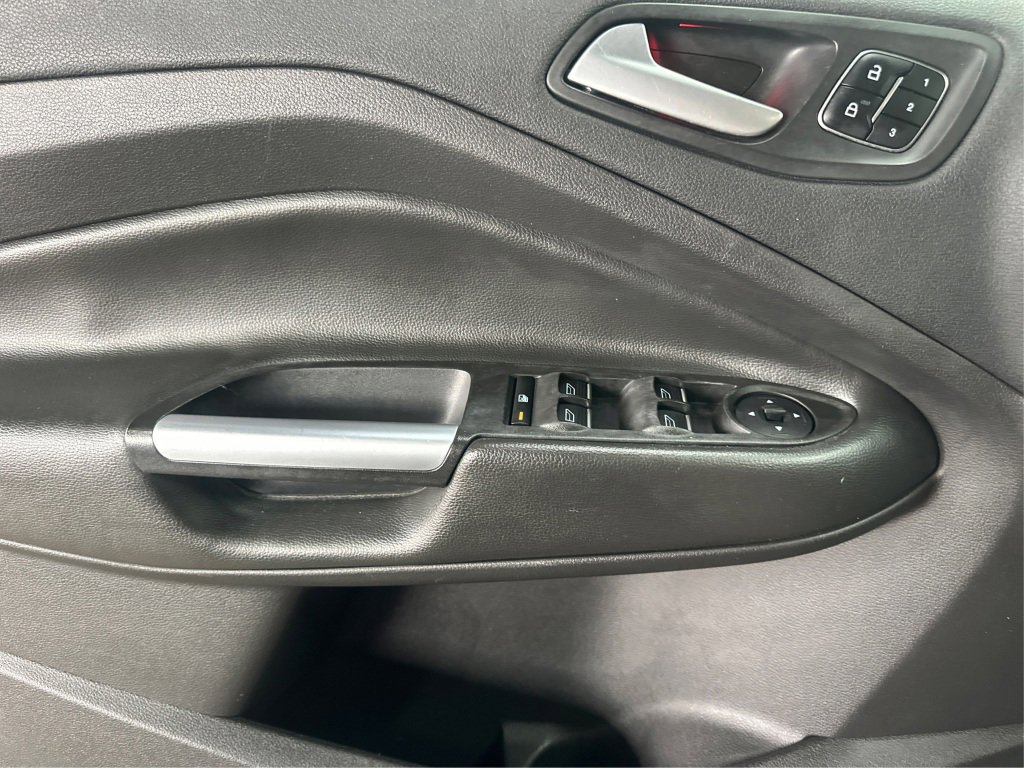 Used 2017 Ford Escape Titanium image 28