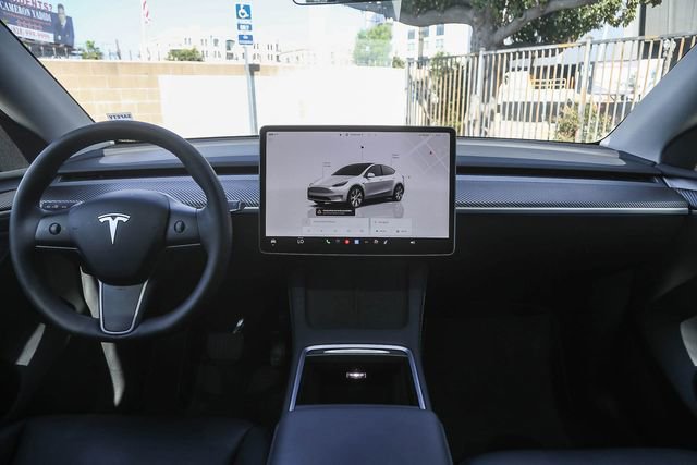 Used 2023 Tesla Model Y Long Range image 13