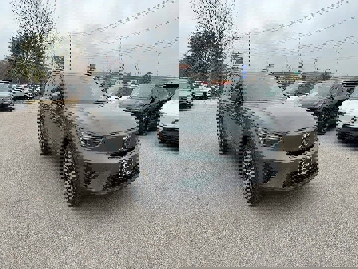 New 2026 Volvo EX40 Plus w/ Climate Package image 8