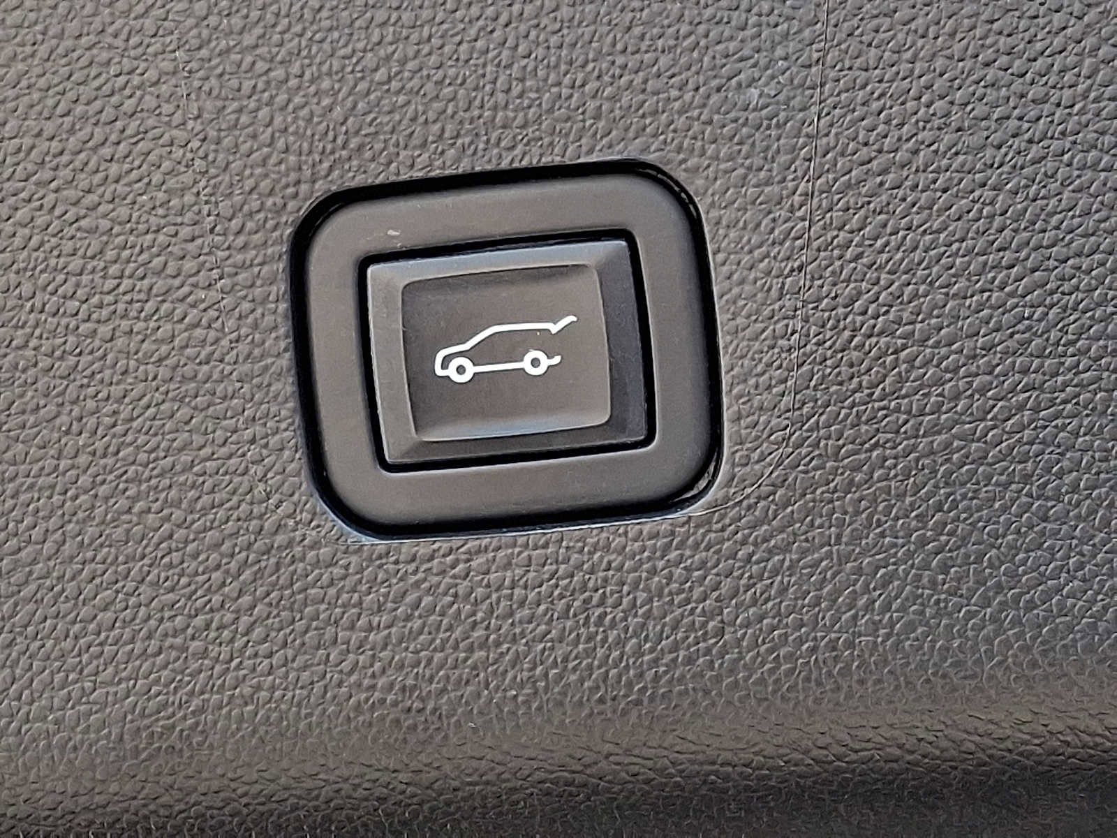 Used 2023 Chevrolet Traverse LT AWD/4WD image 29