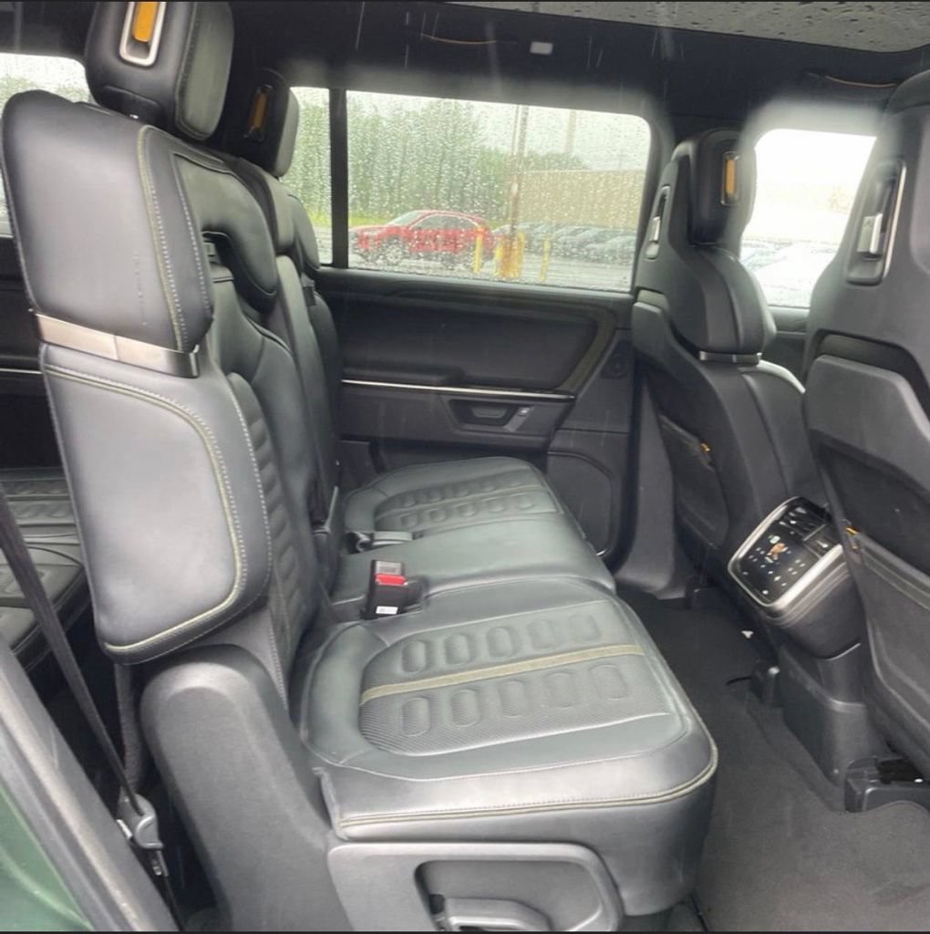 Used 2025 Rivian R1S Adventure Dual AWD/4WD image 16