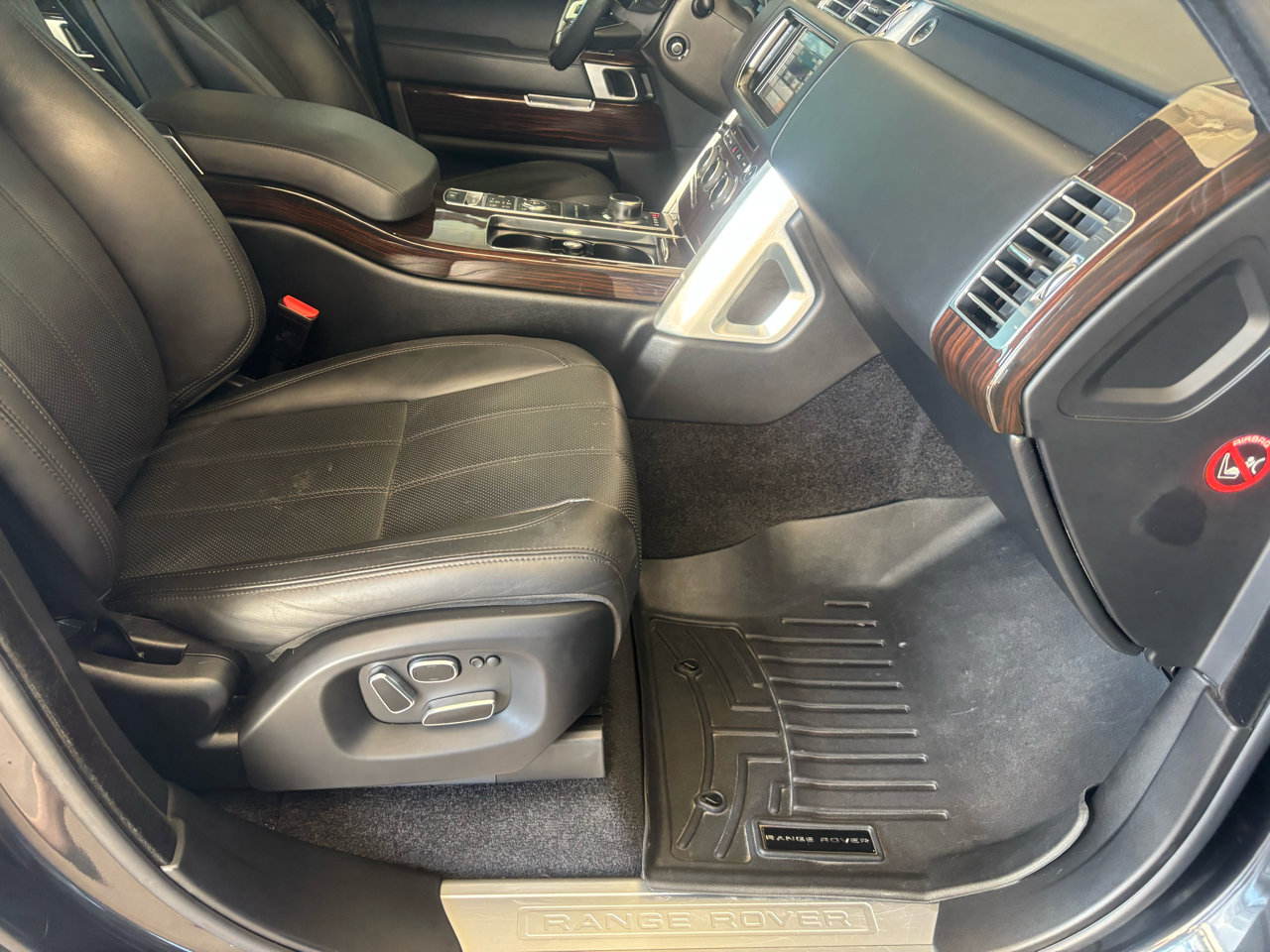 Used 2014 Land Rover Range Rover Supercharged image 20