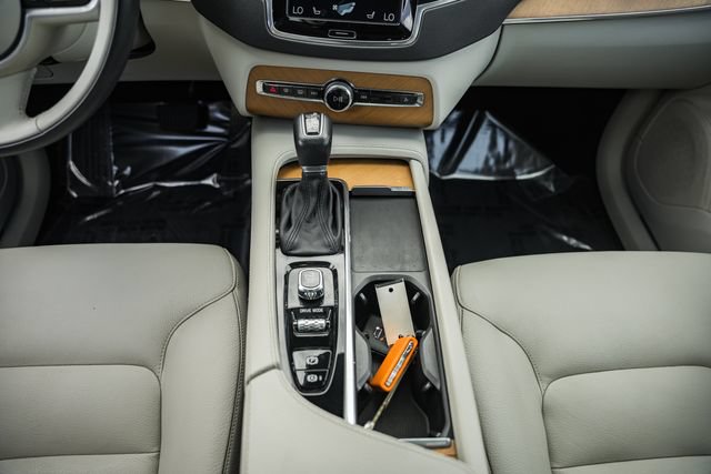 Used 2021 Volvo XC90 T6 Momentum w/ Advanced Package AWD/4WD image 29