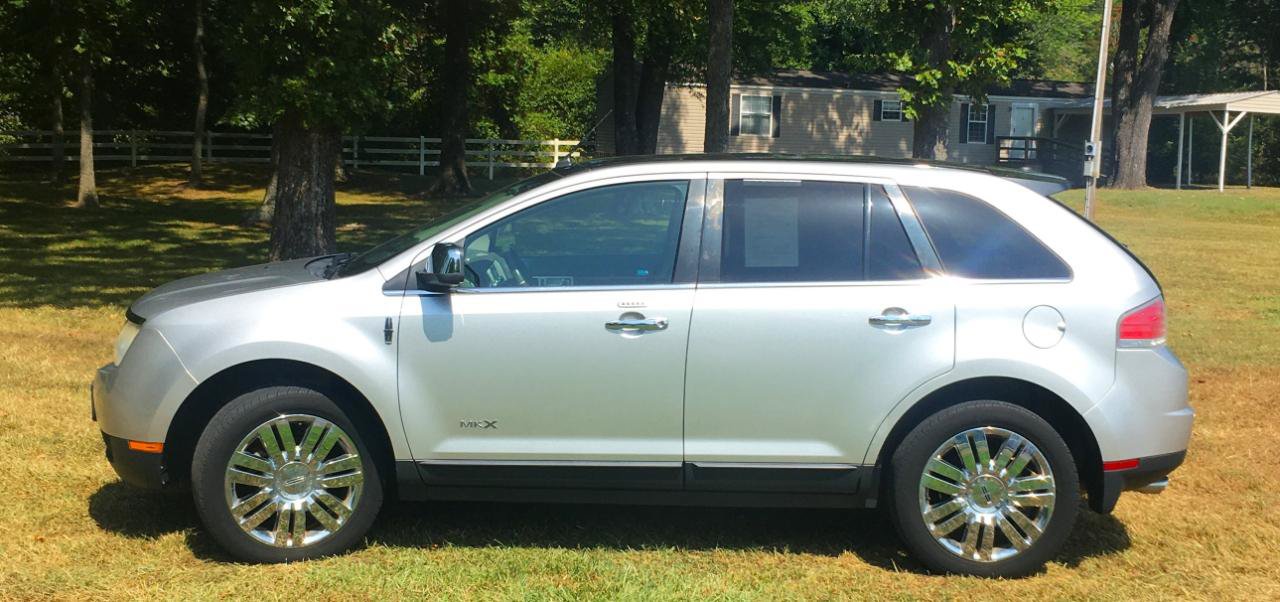 Used 2010 Lincoln MKX 2WD image 2