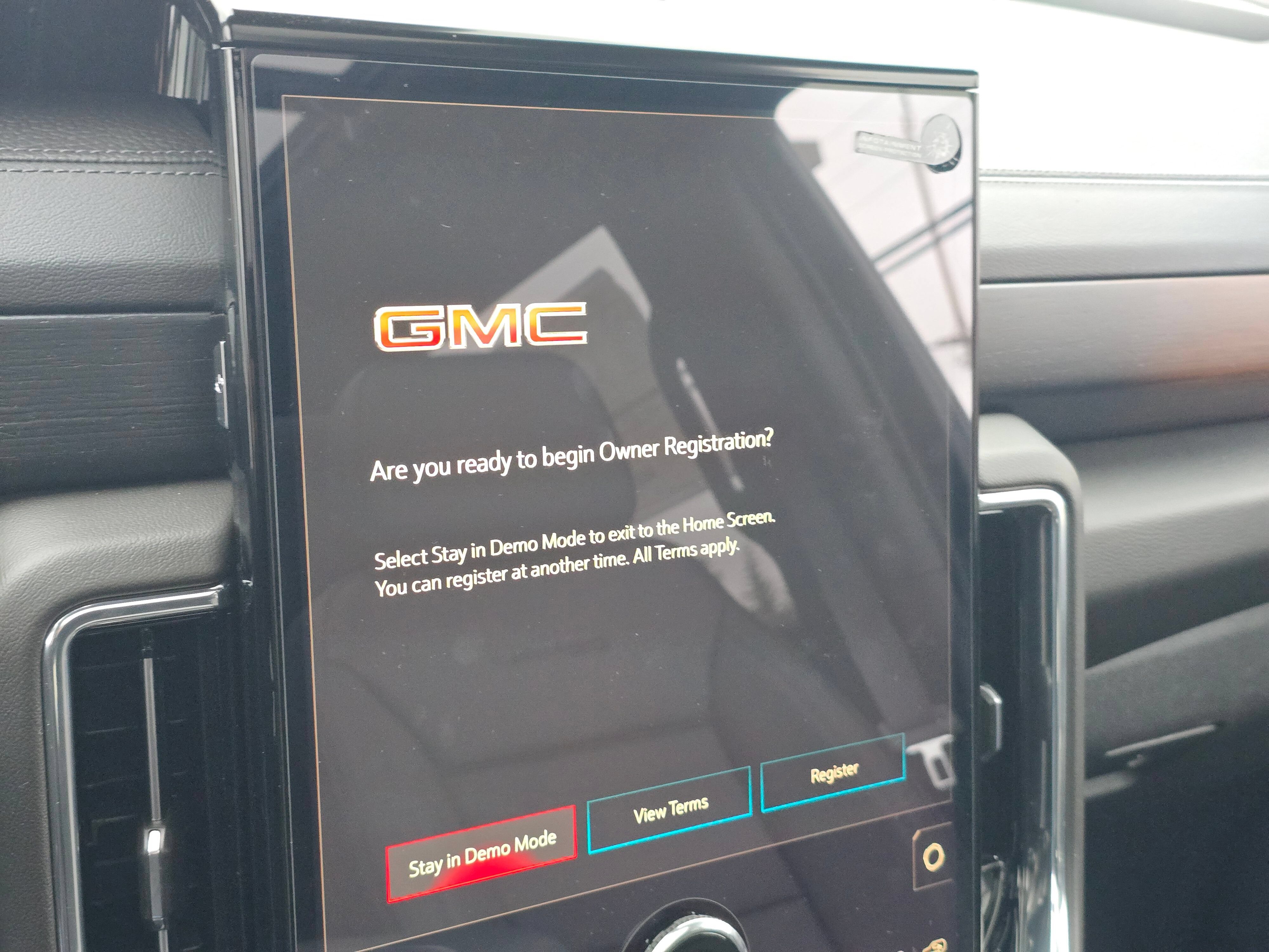 New 2026 GMC Yukon Denali w/ Denali Reserve Package AWD/4WD image 18