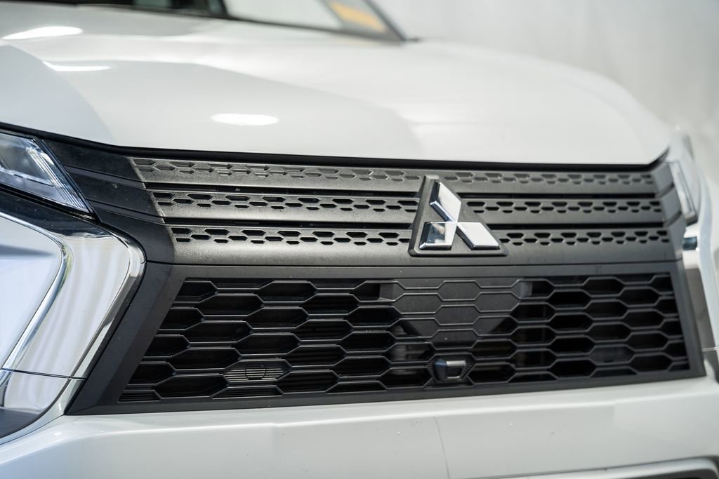 Used 2025 Mitsubishi Eclipse Cross SE image 13