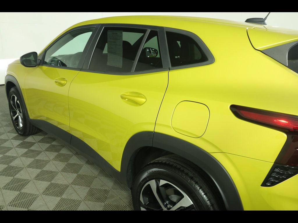 Used 2024 Chevrolet Trax RS FWD image 14