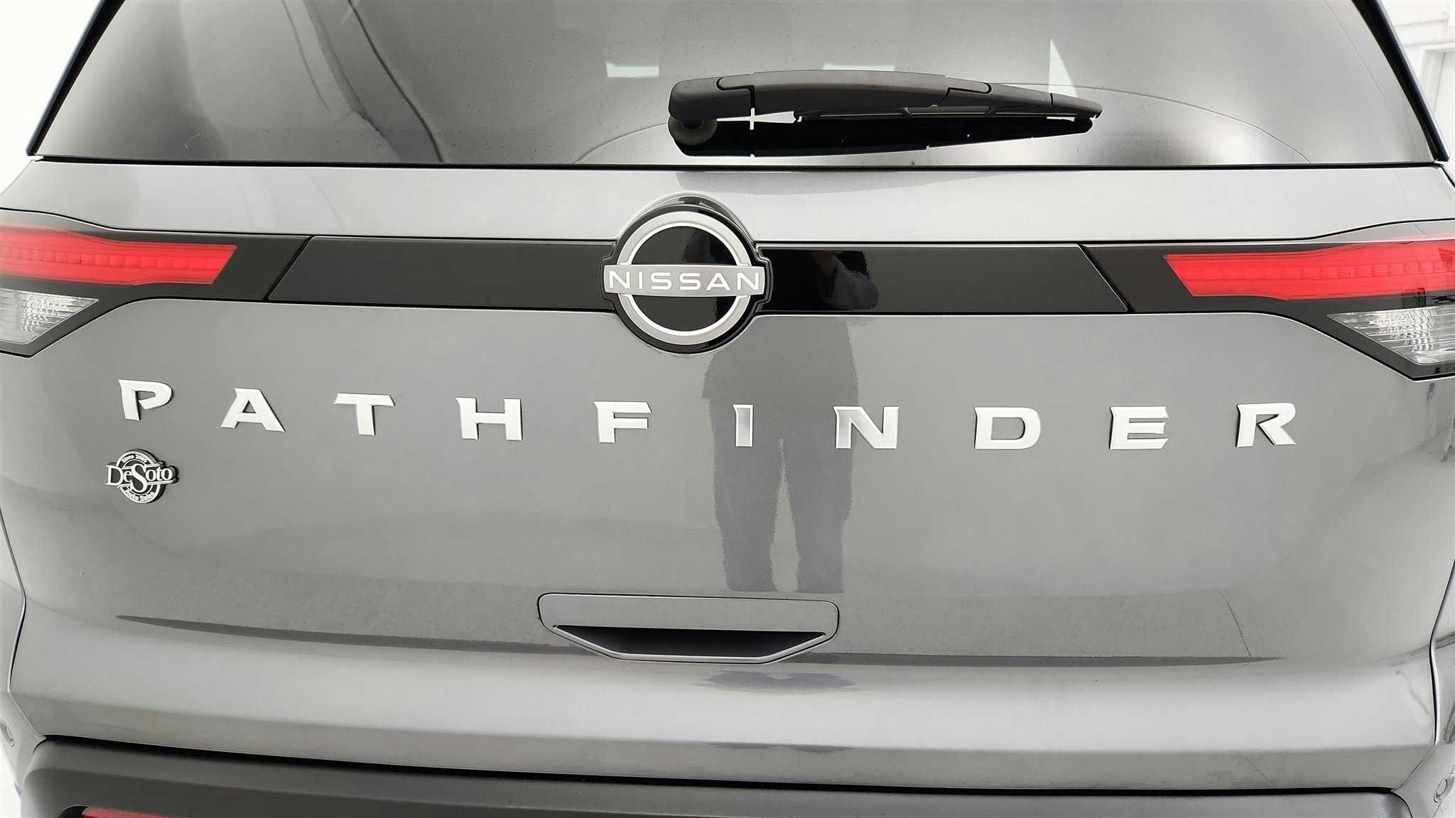 Used 2025 Nissan Pathfinder SV image 29