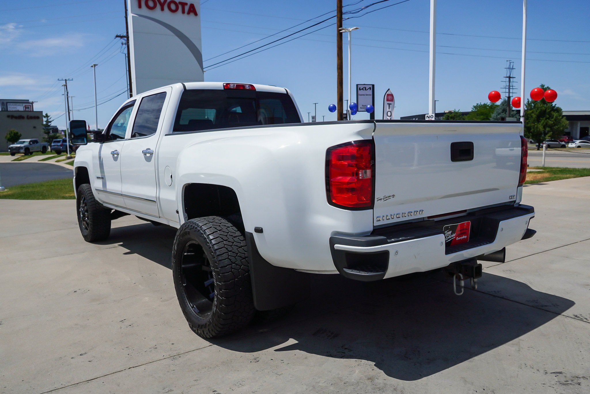 Used 2018 Chevrolet Silverado 3500 LTZ AWD/4WD image 6