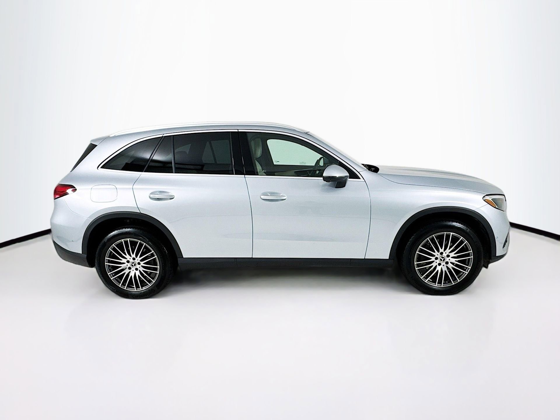 Certified 2026 Mercedes-Benz GLC 300 image 9