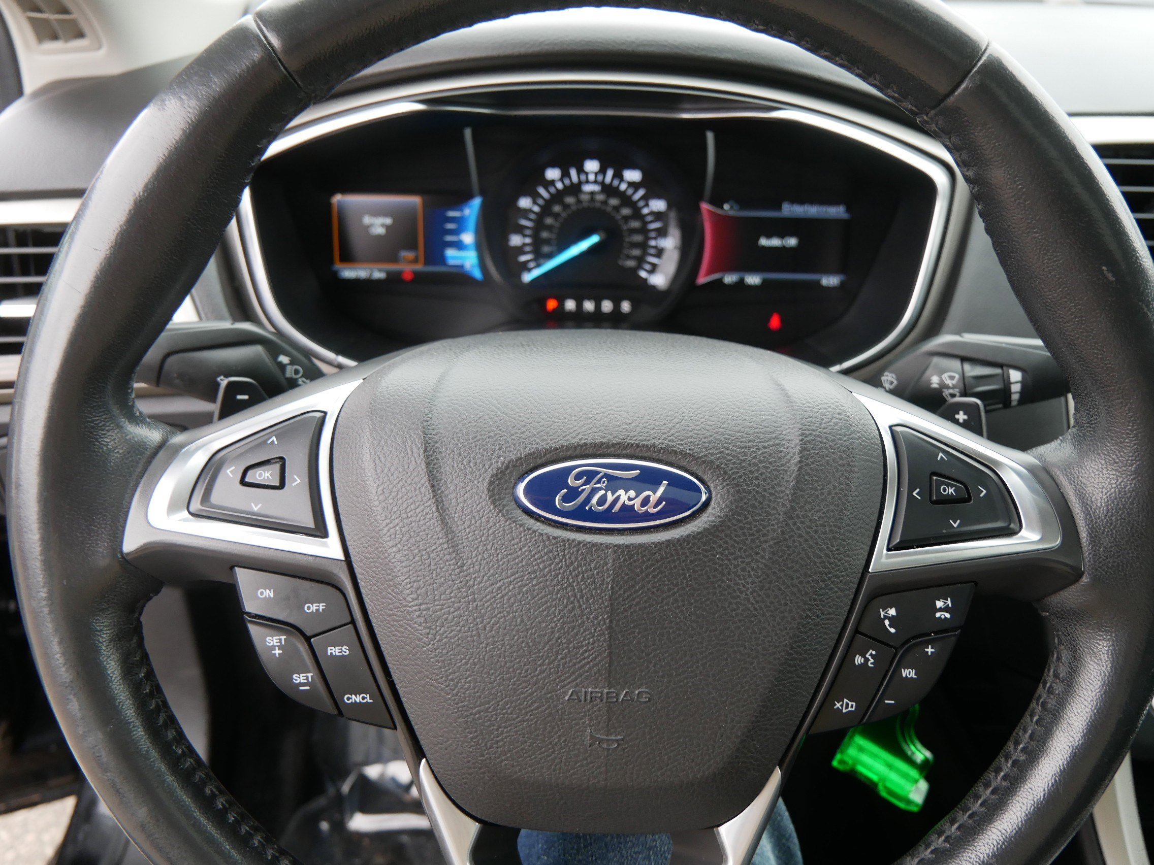 Used 2016 Ford Fusion SE w/ Equipment Group 202A image 25