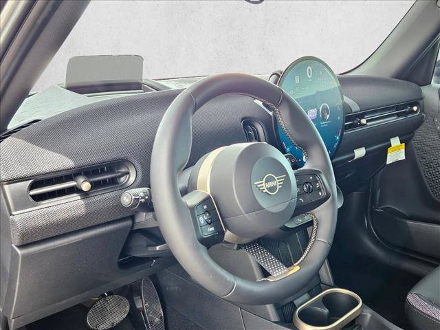 New 2026 MINI Cooper 4-Door Hardtop FWD image 3
