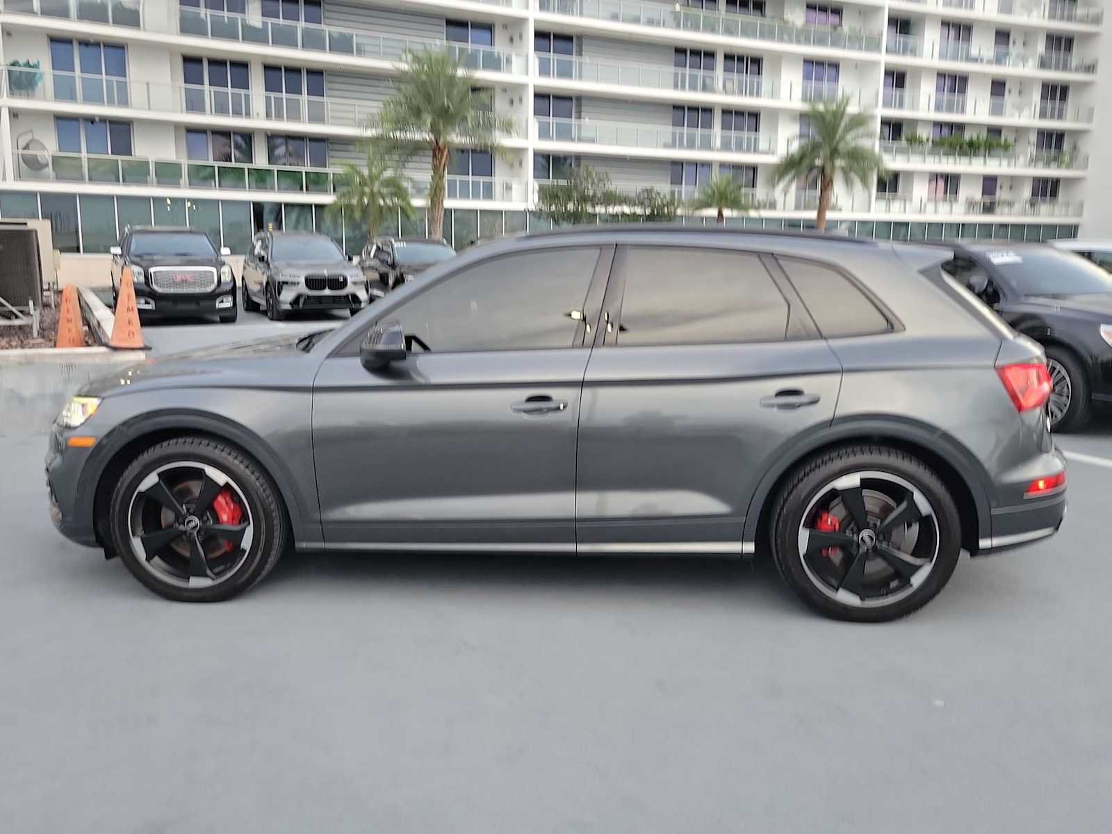 Used 2020 Audi SQ5 Prestige AWD/4WD image 3