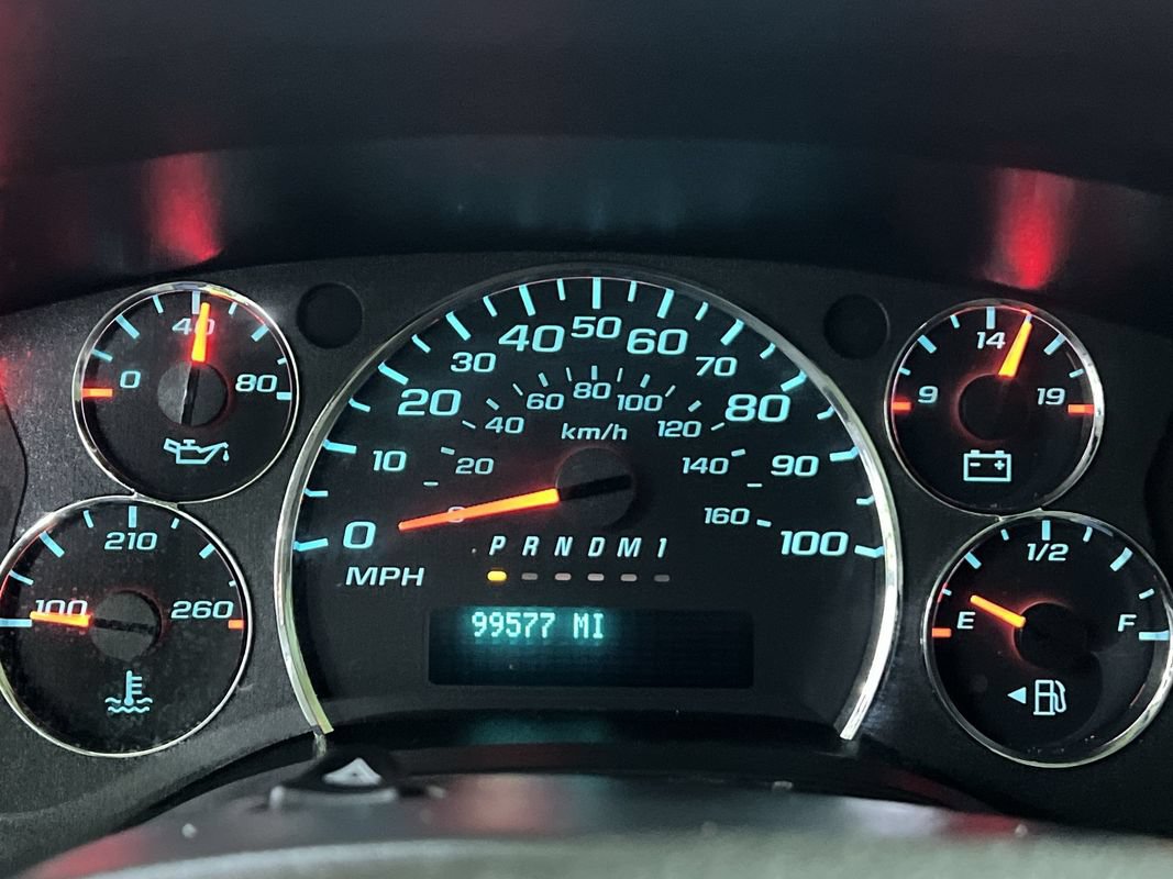 Used 2020 Chevrolet Express 2500 w/ Driver Convenience Package RWD image 18