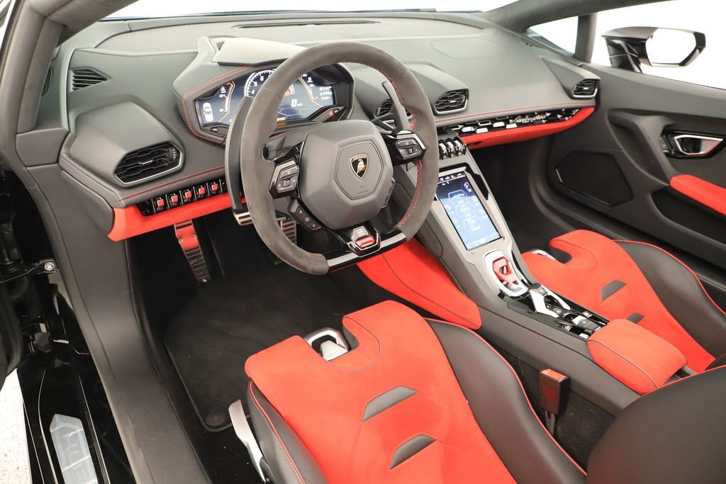 Used 2023 Lamborghini Huracan EVO RWD image 15
