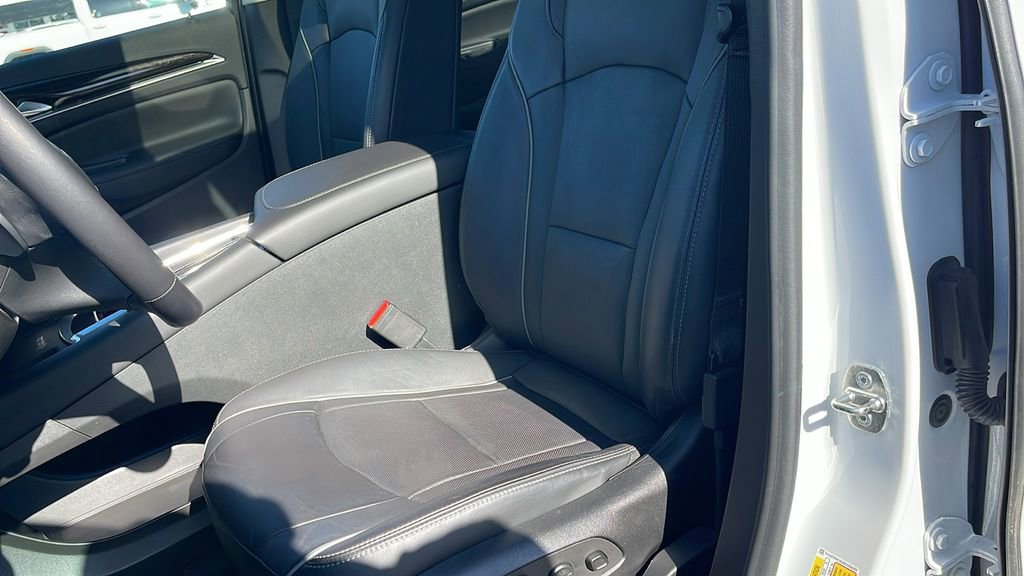Used 2021 Buick Enclave Avenir w/ Avenir Technology Package FWD image 11