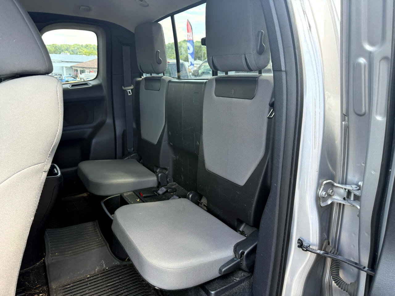Used 2017 Toyota Tacoma SR5 image 16