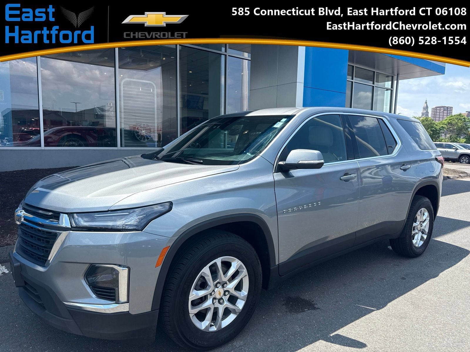 Used 2023 Chevrolet Traverse LS w/ Safety Package AWD/4WD image 1