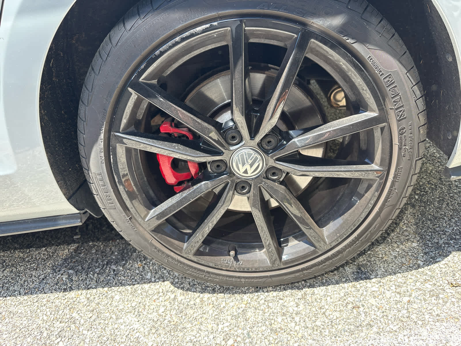 Used 2021 Volkswagen GTI SE FWD image 13