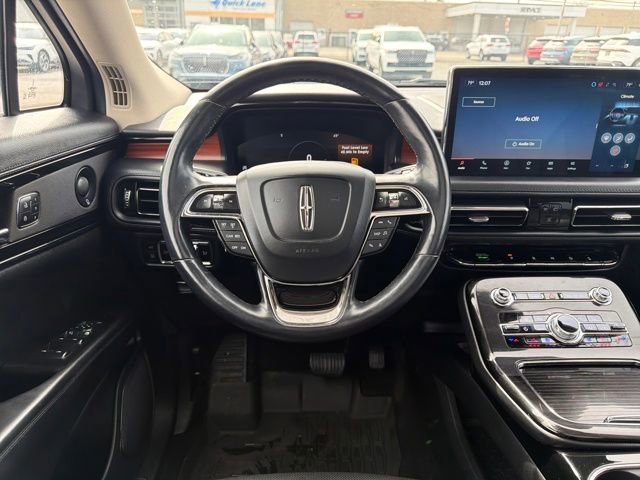 Used 2023 Lincoln Nautilus Reserve w/ Luxury Package image 18