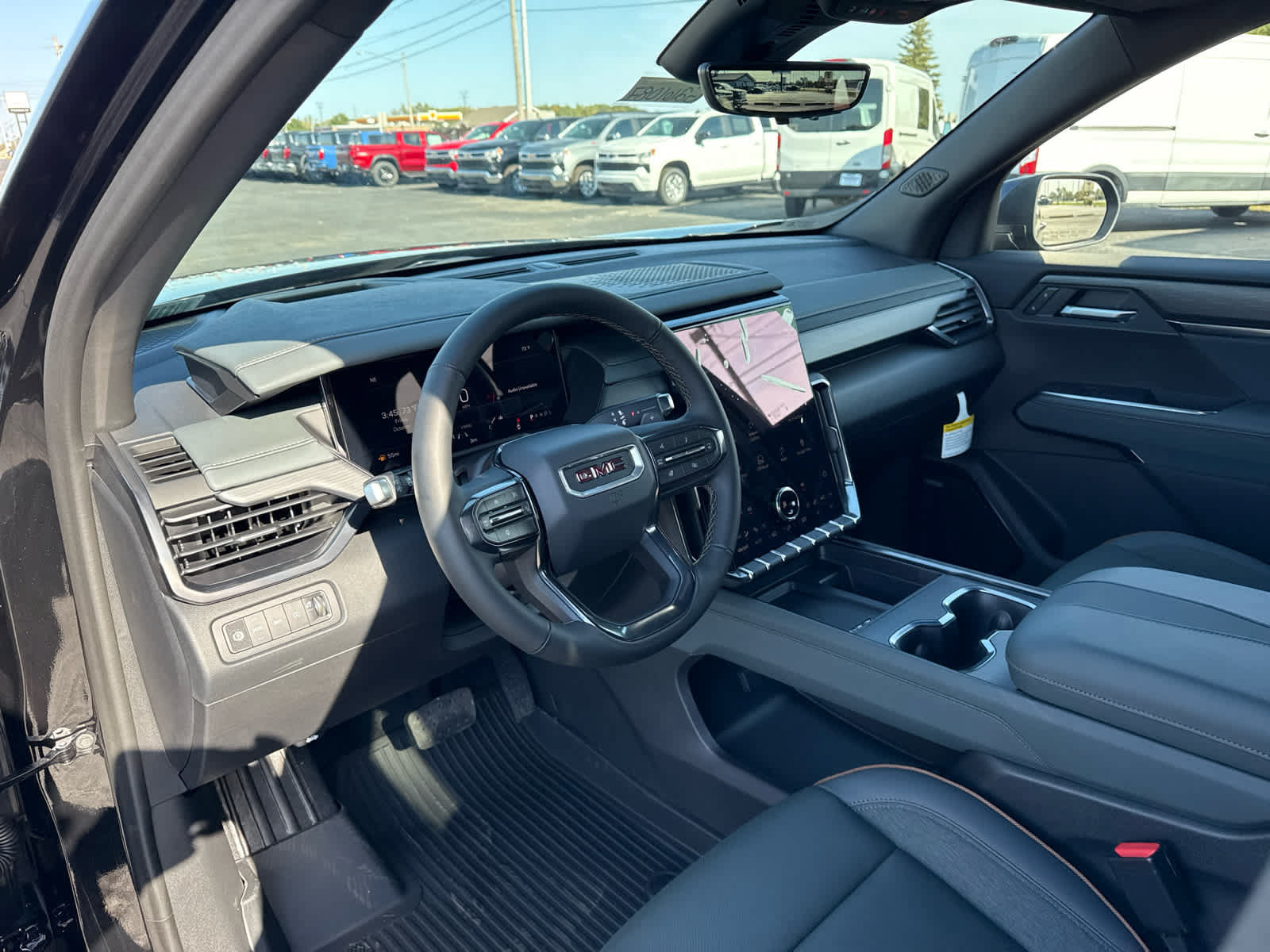 New 2027 GMC Acadia AT4 w/ Luxury Package AWD/4WD image 9