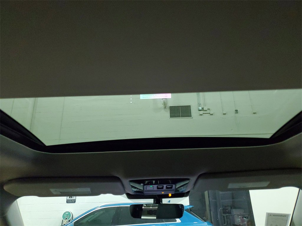 New 2025 Mitsubishi Outlander SEL image 15