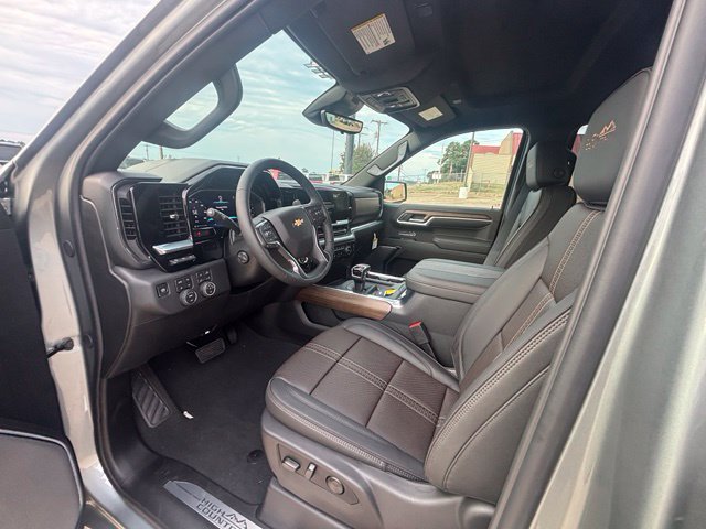 New 2026 Chevrolet Silverado 1500 High Country w/ Technology Package AWD/4WD image 11