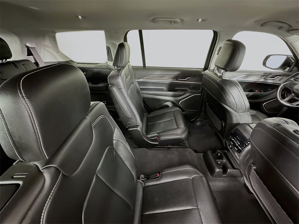 Used 2022 Jeep Grand Cherokee L Limited image 9