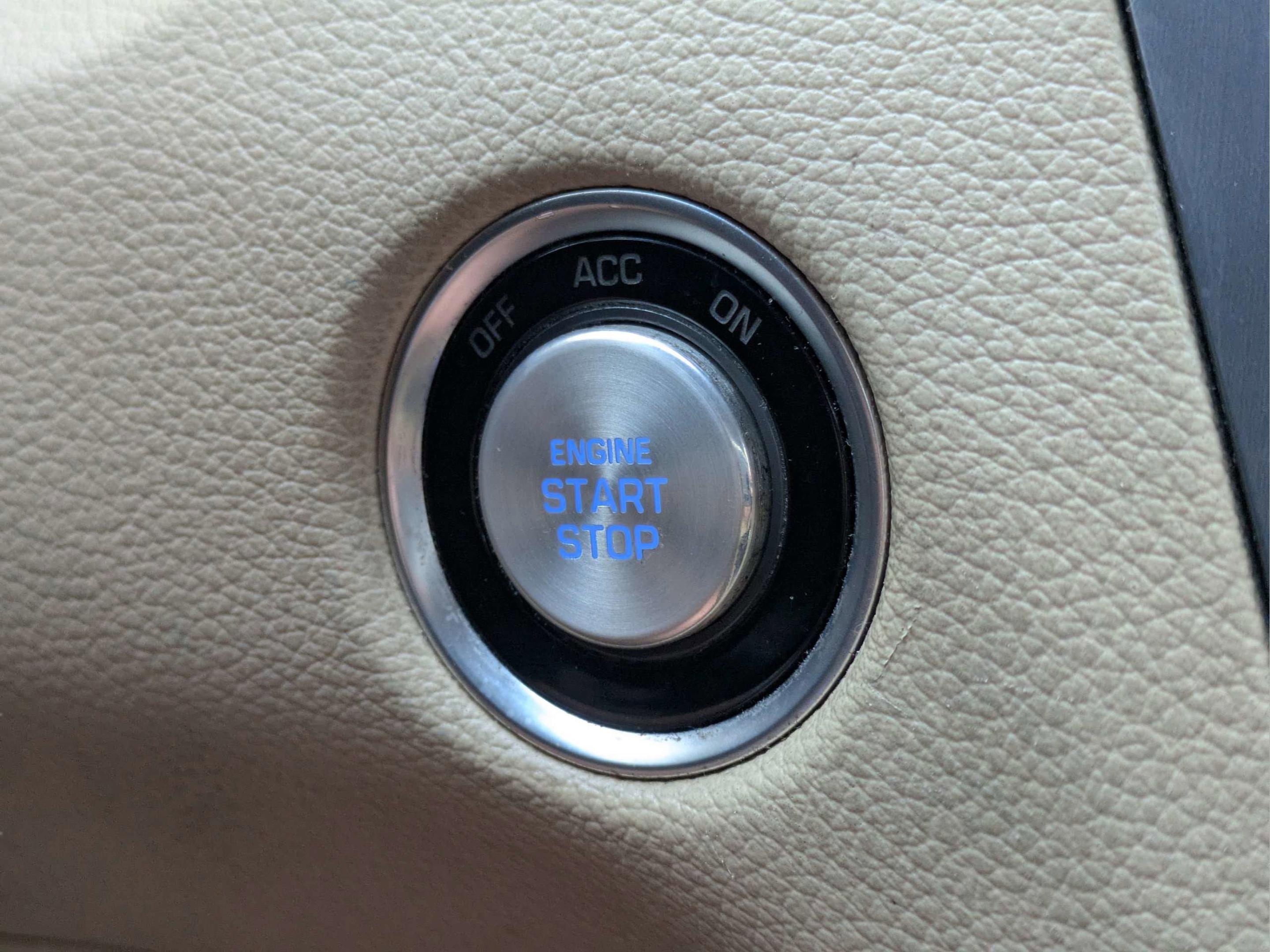 Used 2015 Hyundai Genesis 3.8 RWD image 29