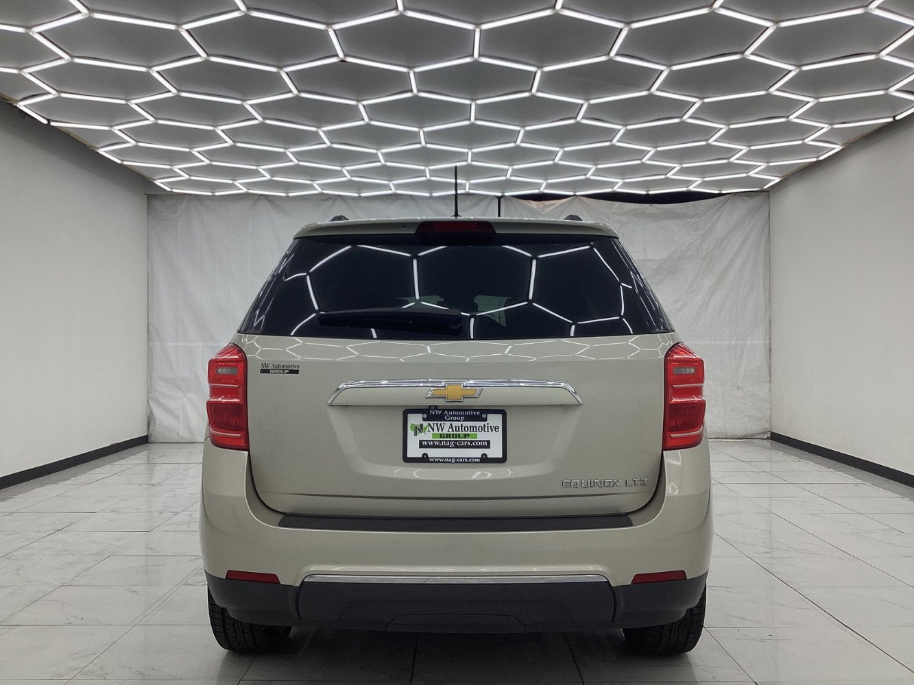 Used 2016 Chevrolet Equinox LTZ w/ Enhanced Convenience Package image 10