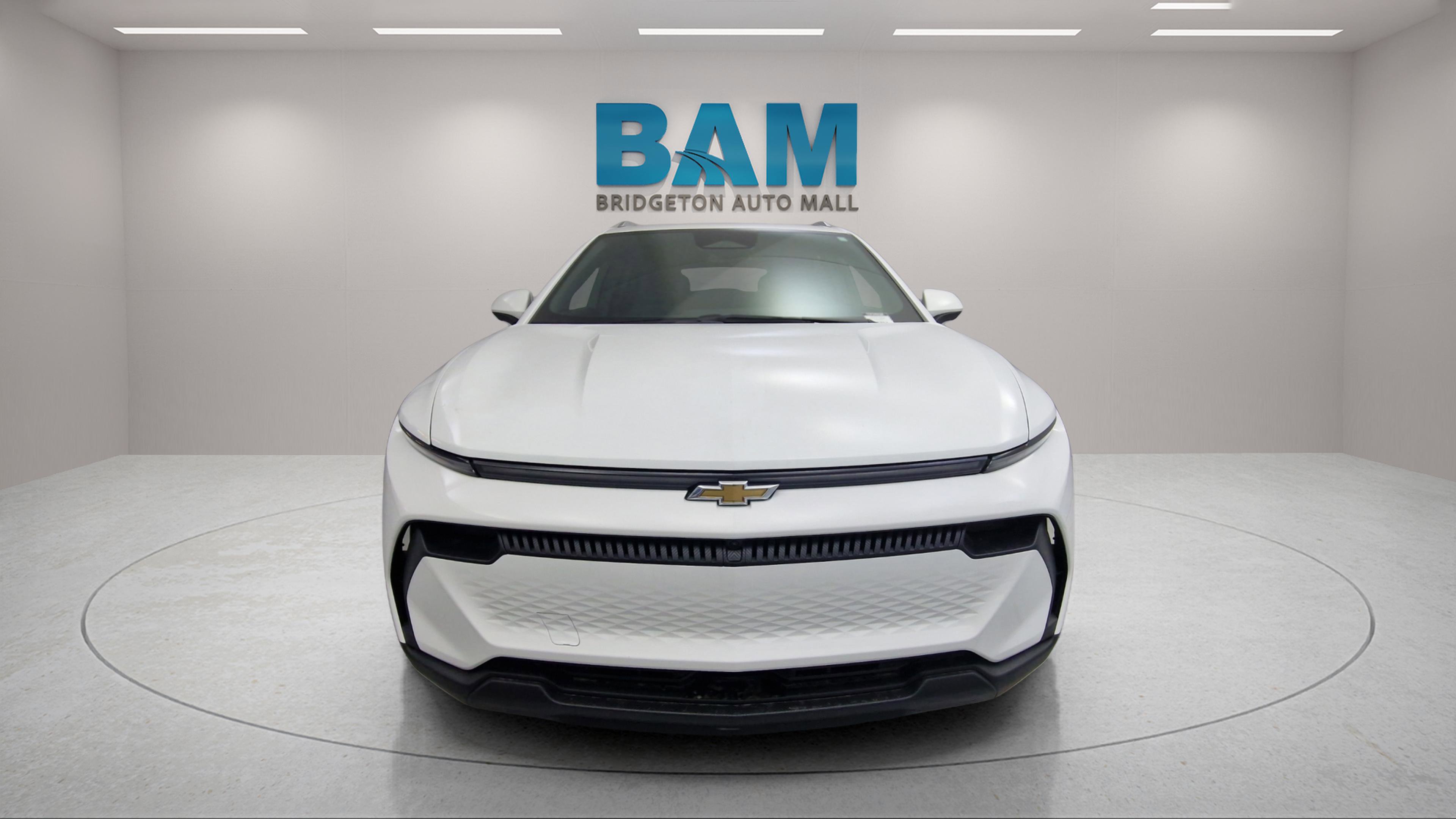 New 2026 Chevrolet Equinox EV LT image 2