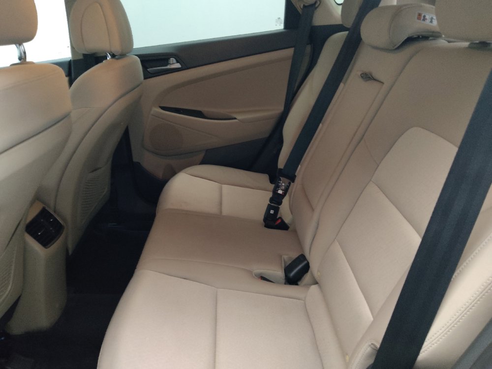 Used 2017 Hyundai Tucson Sport FWD image 18