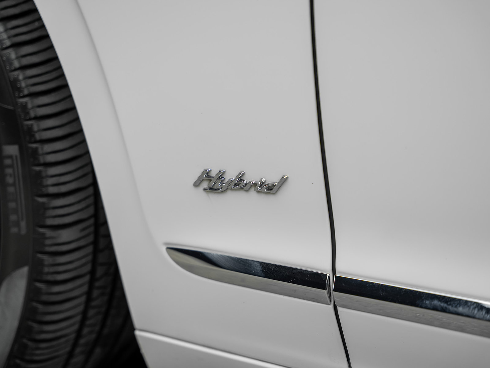 Used 2022 Bentley Flying Spur Plug-In Hybrid AWD/4WD image 23