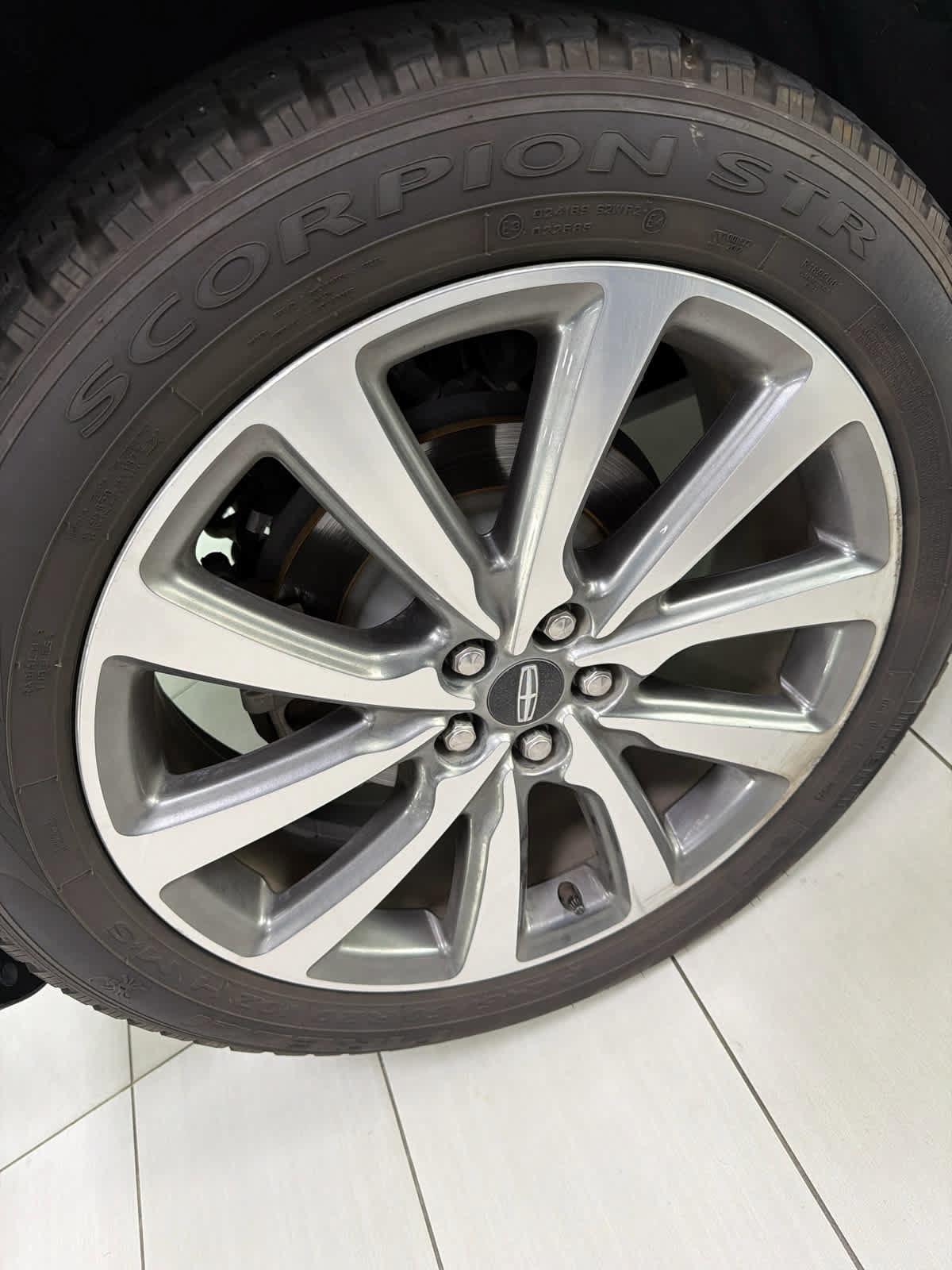 Used 2019 Lincoln Nautilus Select FWD image 13