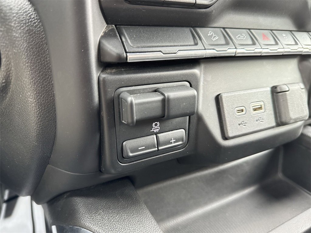 Certified 2023 GMC Sierra 3500 AT4 image 38