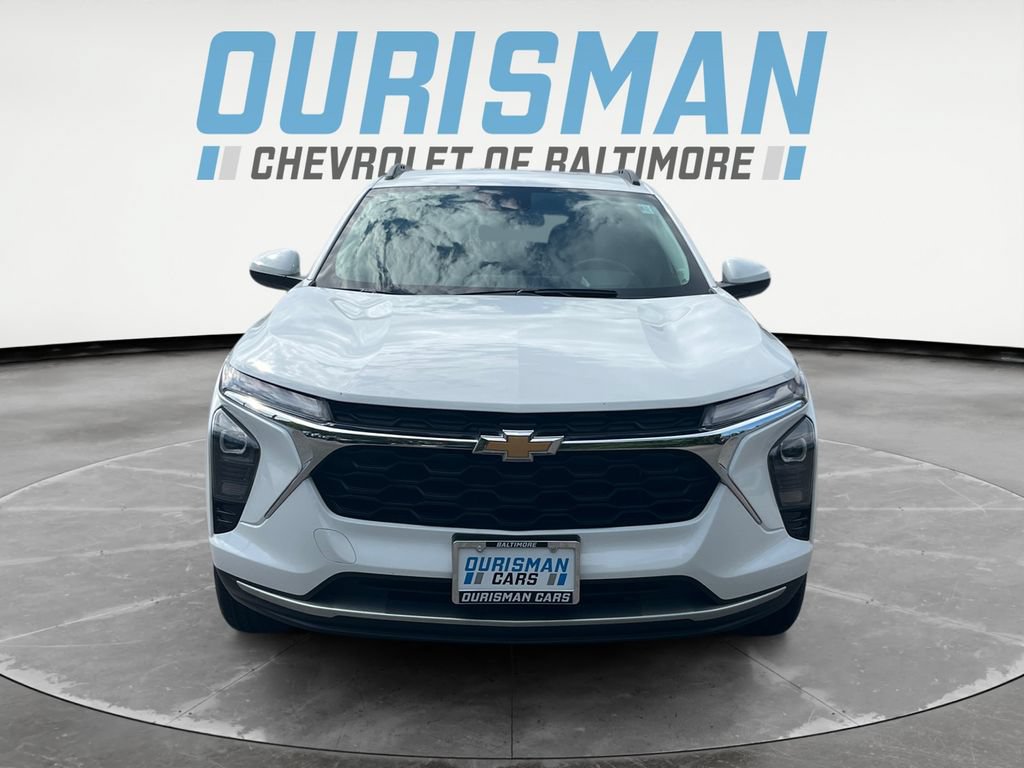 Used 2024 Chevrolet Trax LT w/ LT Convenience Package FWD image 8