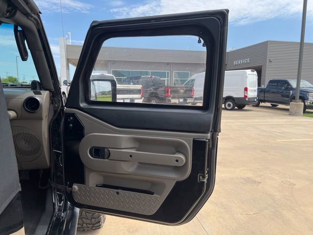 Used 2009 Jeep Wrangler X image 16