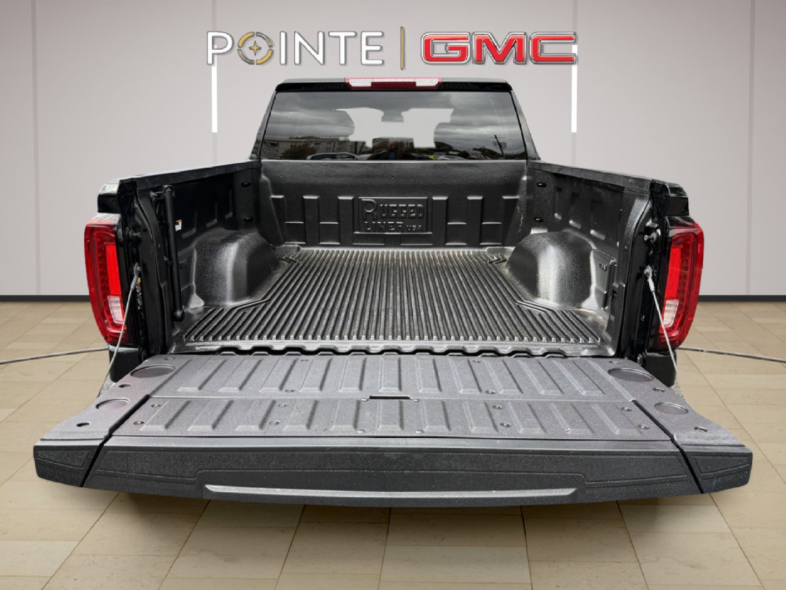Certified 2025 GMC Sierra 1500 SLT image 15