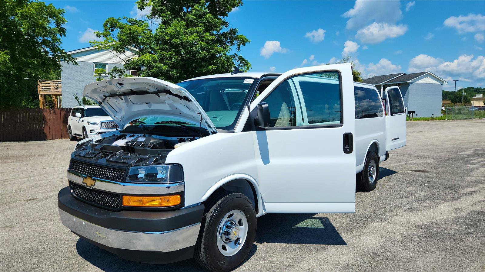 New 2026 Chevrolet Express 3500 LT w/ LT Preferred Equipment Group RWD image 11