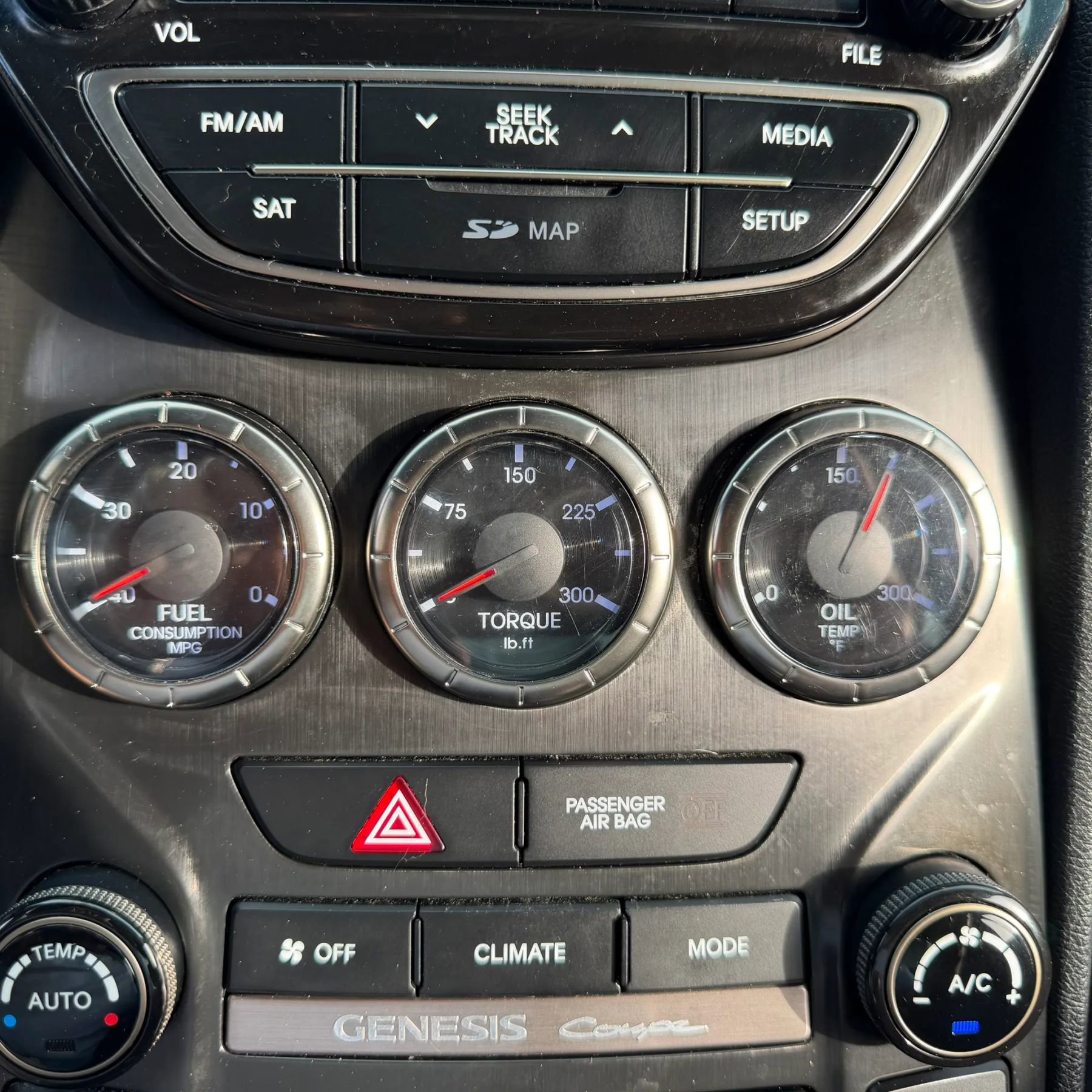 Used 2015 Hyundai Genesis 3.8 RWD image 41