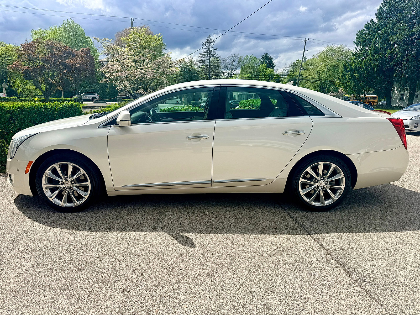 Used 2014 Cadillac XTS Luxury w/ Driver Awareness Package FWD image 7