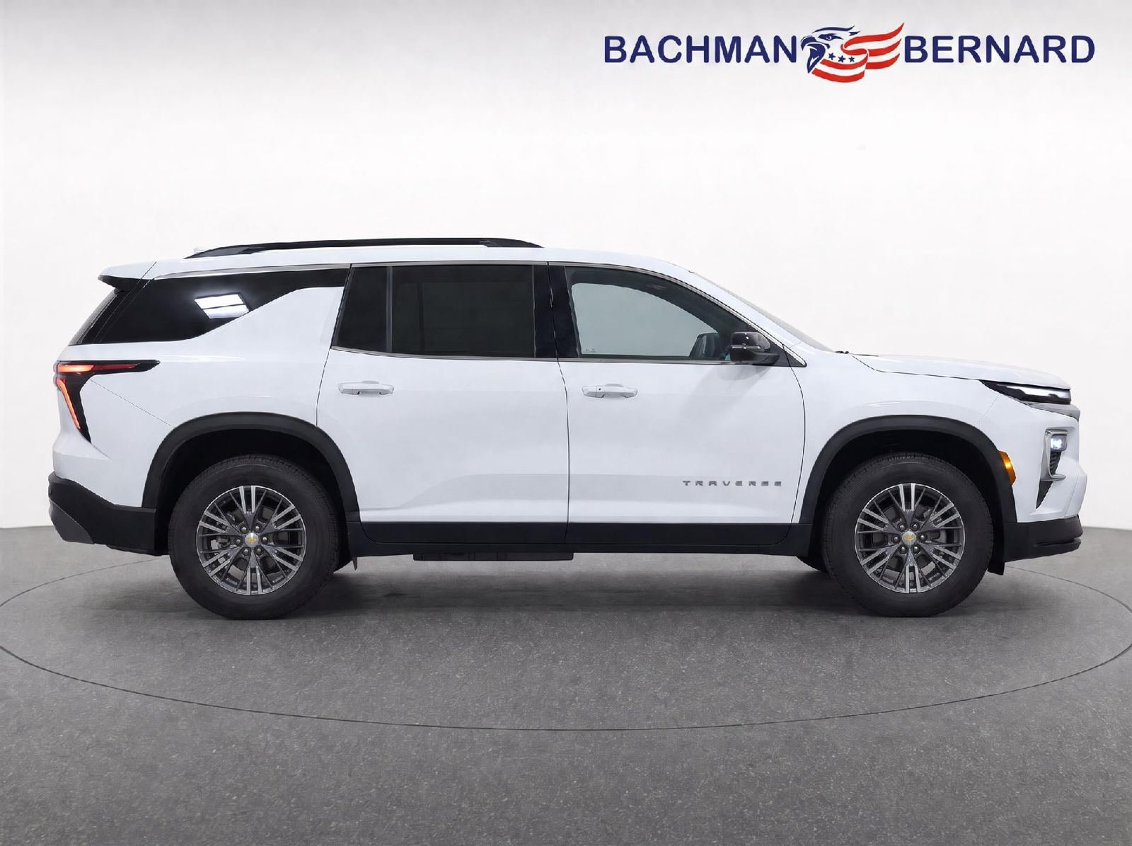 Used 2026 Chevrolet Traverse LT w/ Driver Confidence Package FWD image 8