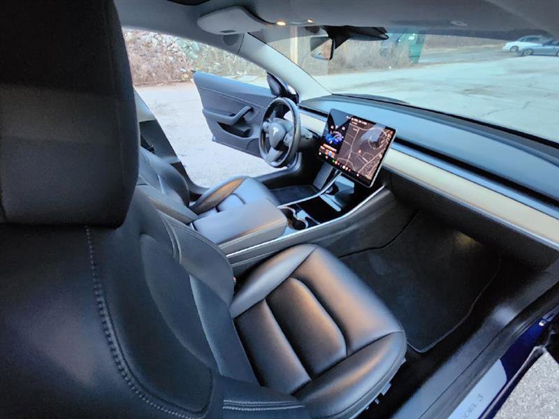 Used 2018 Tesla Model 3 Mid Range RWD image 27
