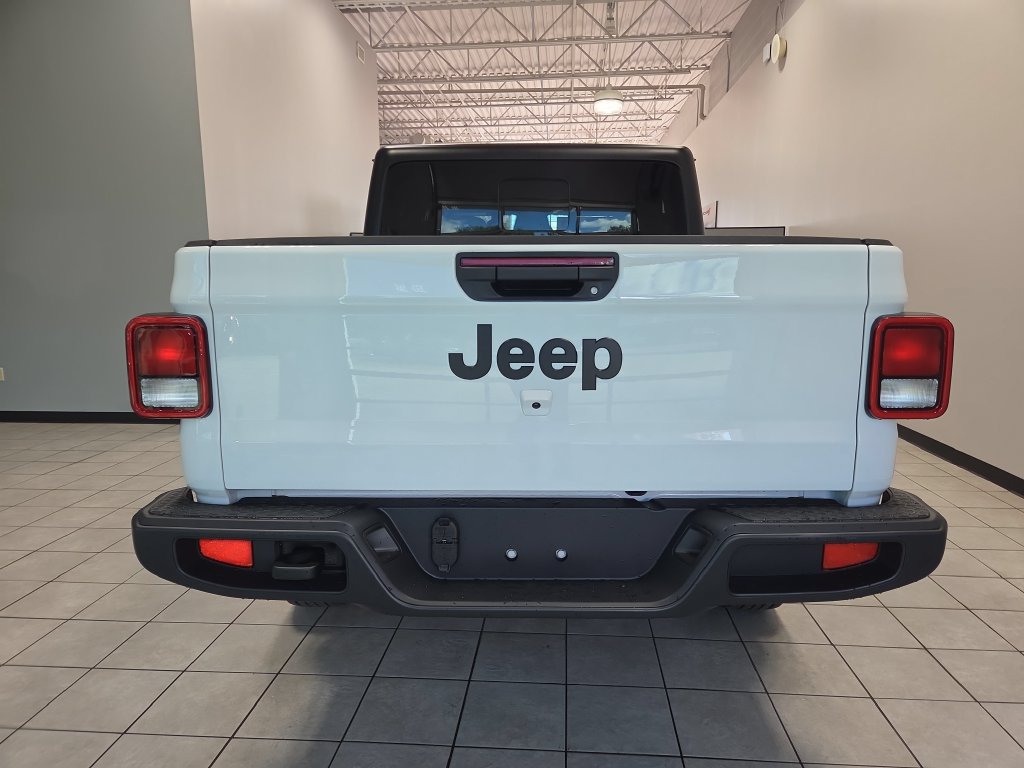 New 2027 Jeep Gladiator Sport AWD/4WD image 7
