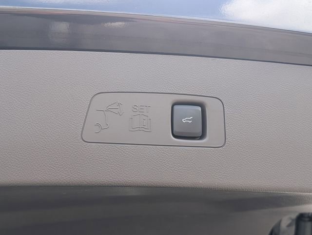 Used 2023 Lincoln Corsair FWD w/ Equipment Group 101A image 14