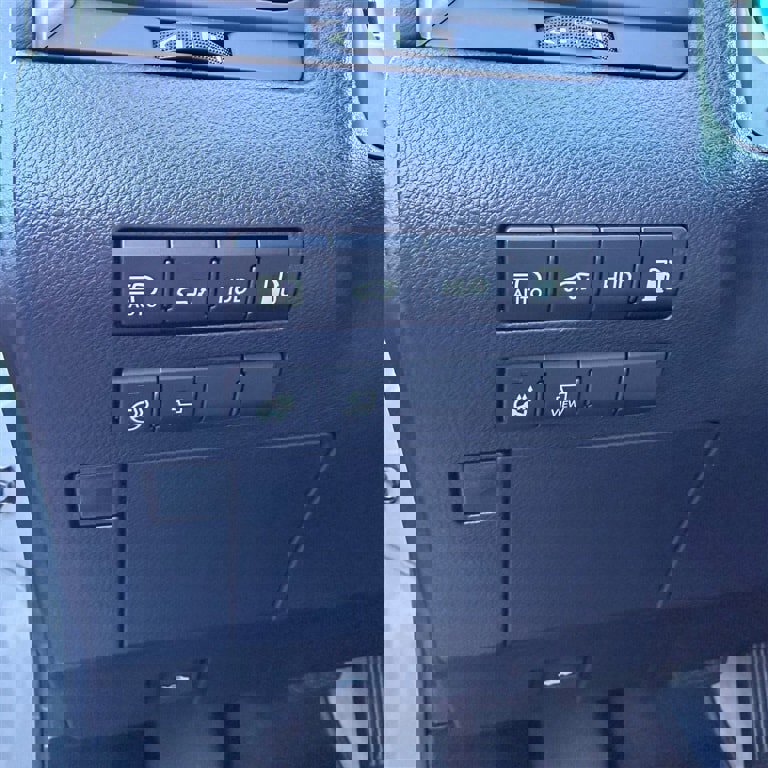 Used 2017 Lexus RX 450h AWD image 9