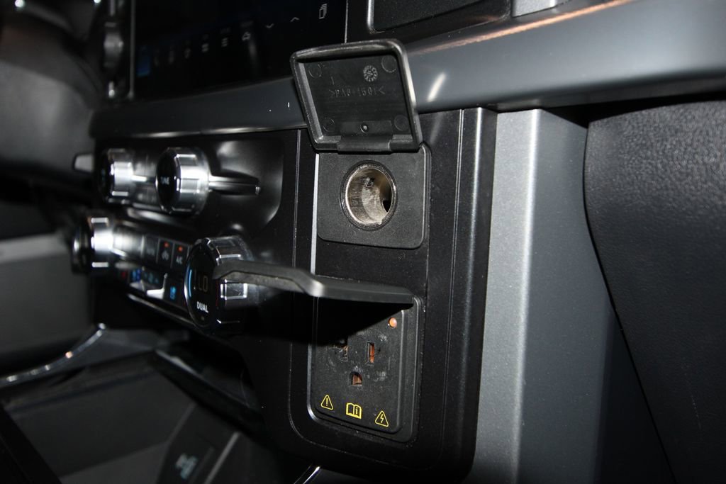 Used 2021 Ford F150 Lariat image 28