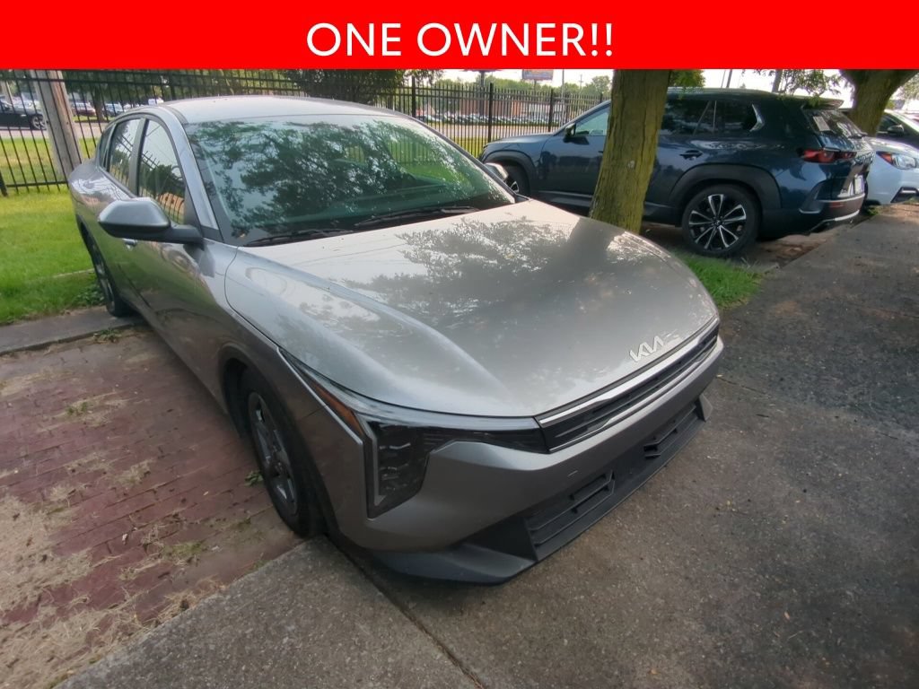 Used 2025 Kia K4 FWD image 3